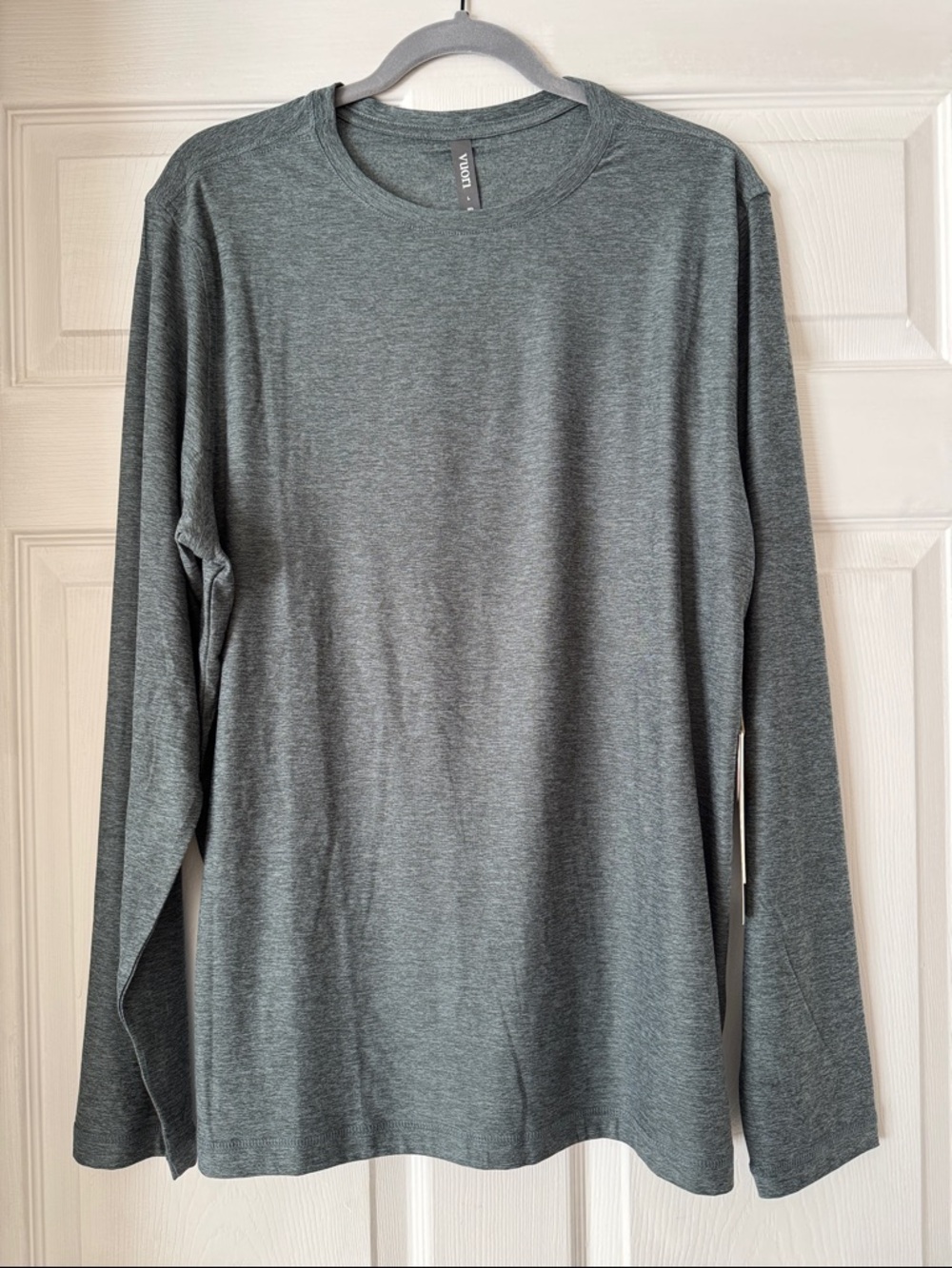 NWT Men’s Vuori Longsleeve Strato Tech Tee